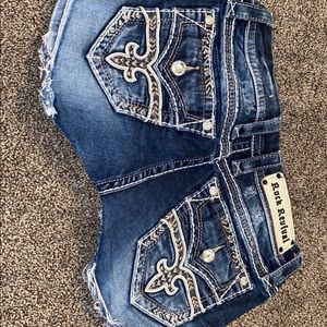Rock revival shorts size 26